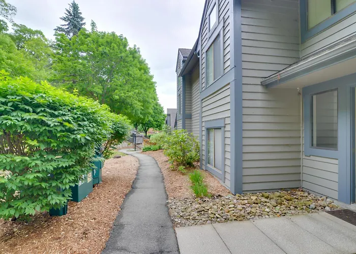 Swiss Mtn Condo: 3 Mi To Seven Springs Resort