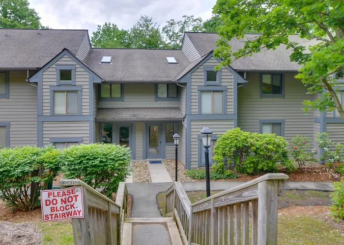 Swiss Mtn Condo: 3 Mi To Seven Springs Resort
