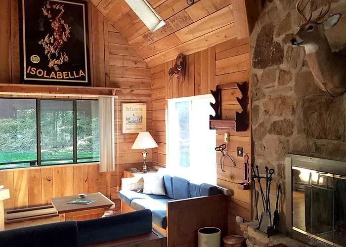 Family-Friendly Cabin Rental Nestled Among The Mountains Of Champion, Pennsylvania