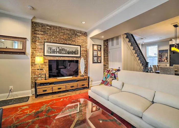 Pittsburgh Vacation Rental In Lawrenceville!