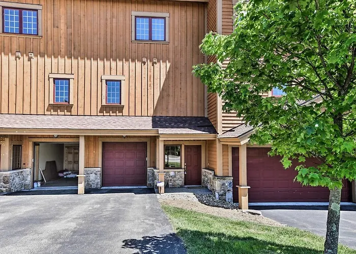 Southwind Seven Springs Home On Ski Slopes!